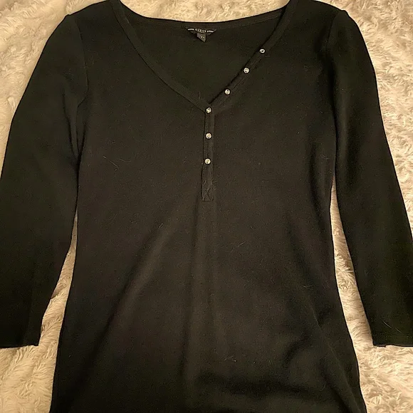 🔥Guess 3/4 sleeve top - Picture 3 of 4